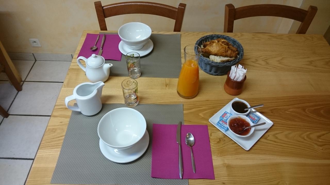 Chambres D'Hotes De L'Auberge L'Astrassadou Rézentières Dış mekan fotoğraf
